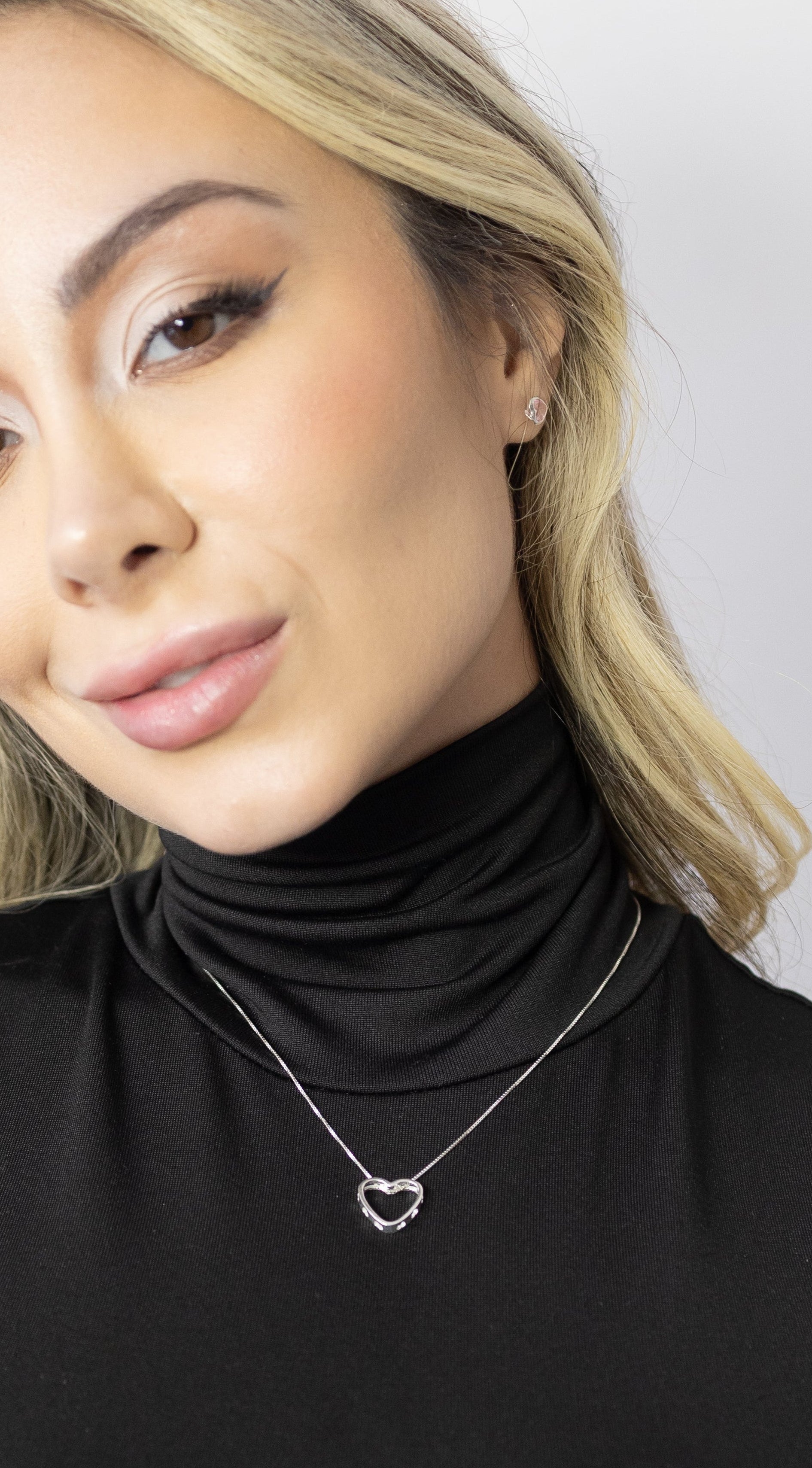 Gargantilha Veneziana com Coração Vazado em Prata 925