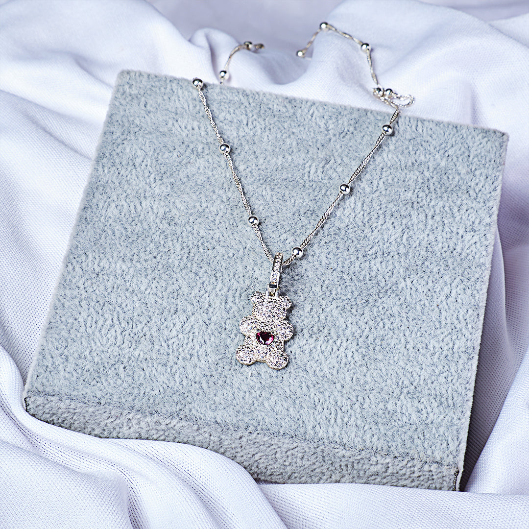 Colar de Urso Cravejado com Ponto de Luz Vermelho e Corrente de Bolinha em Prata 925